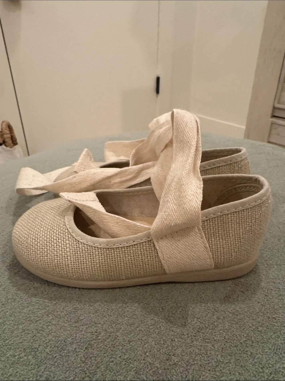 Girls Cream Canvas Bow Mary Jane Dress Shoes